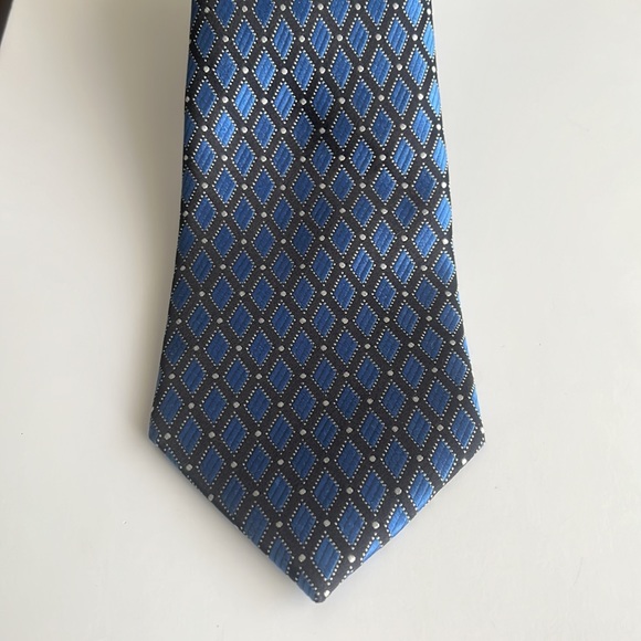 Sean John Blue, Black & White Silk Tie - Picture 2 of 6